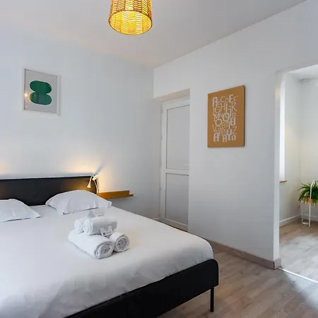 Apartment L'agreable De Pierre - 900 M De La Gare