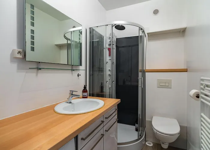 Apartment L'agreable De Pierre - 900 M De La Gare