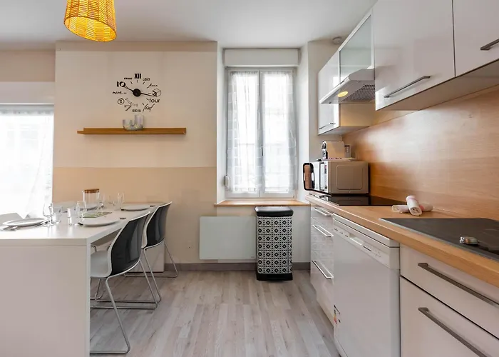 L'agreable De Pierre - 900 M De La Gare